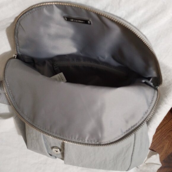 Lululemon All-Night Festival Bag, Light Gray, 12" x 8", Pre-Owned - Picture 8 of 13